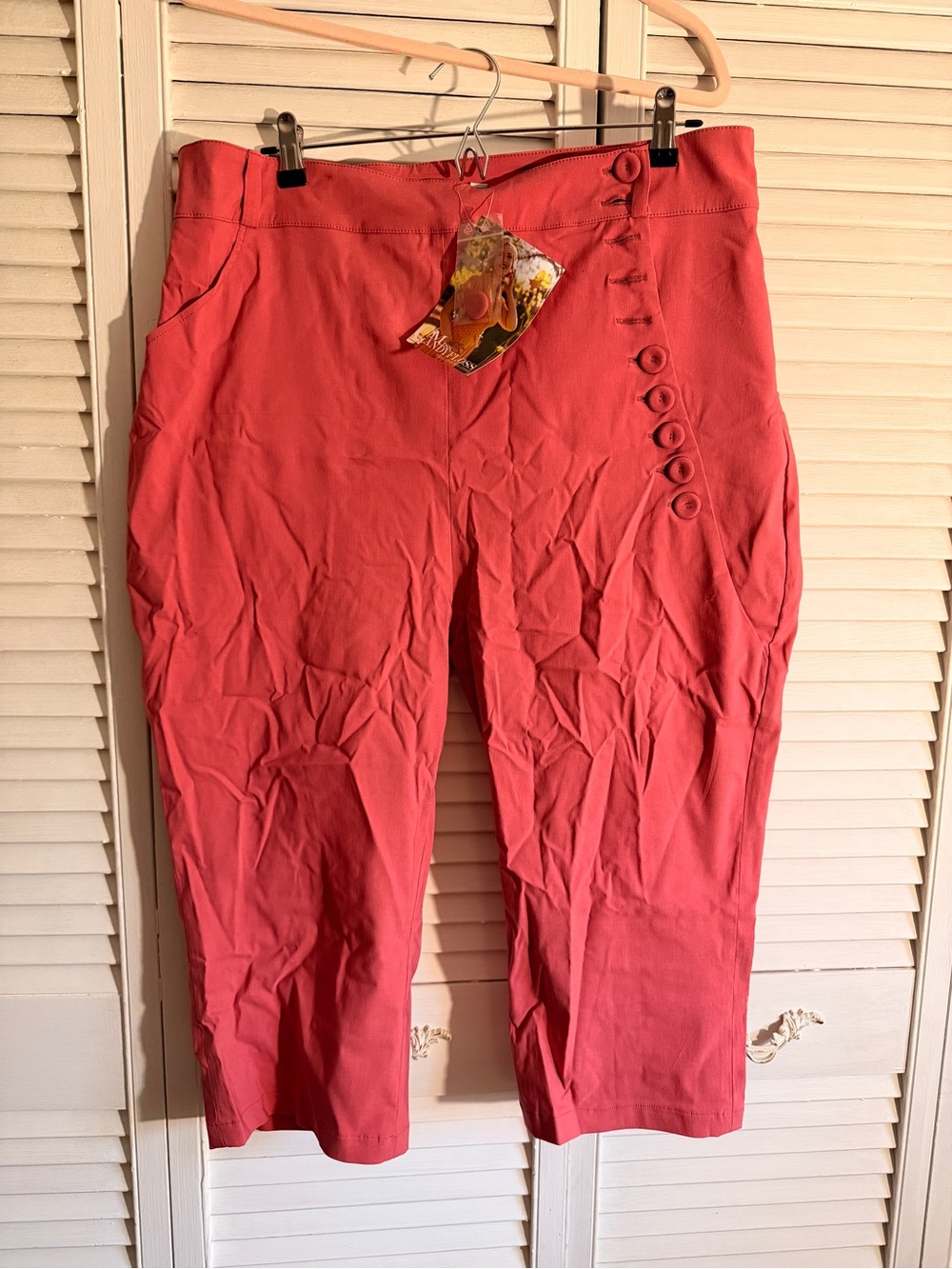 Button-Accent Coral Capris - Women